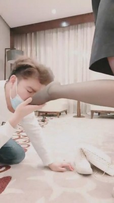 绿帽废物儿子的一天 bf9301