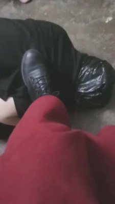 【女巫大人&树莓】暴力惩罚不听话的ATM+脏鞋碾压（2部） bf9348