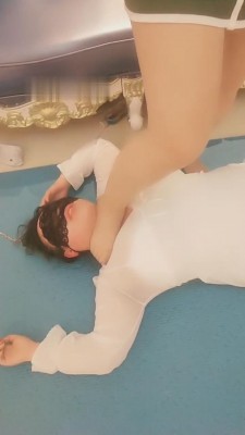 【京S芯瑶】小三母狗犯贱被虐记 bf9368