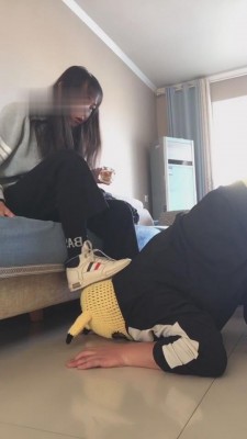 【精神小妹】首次尝试呕吐物 bf6250