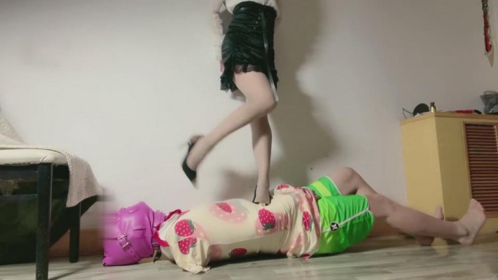 【月影儿】灰丝高跟全体重踩踏 bf9434