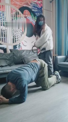 【重庆男神】女仆店双女仆暴打男神 bf9617