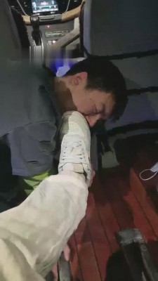 【雪儿】夜跑后原味羞辱狗奴 bf9717