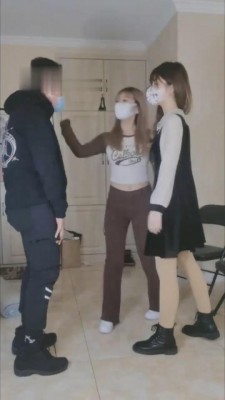 【小怡不吃野兔】姐妹s暴虐/强迫闻臭袜子 bf9723