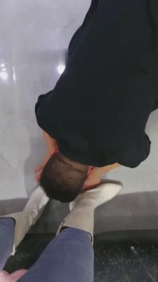 【滔滔】长靴脚下的兴奋狗