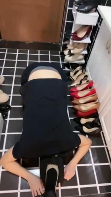 【安妮女王】闻鞋被抓被女主人折磨玩虐 bf9825