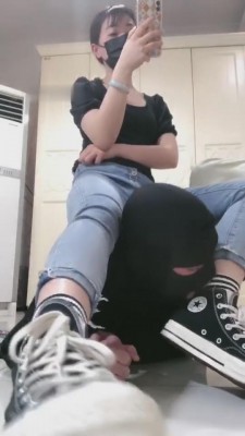 【linda】紧身牛仔棉袜系列羞辱【续集】 bf9862