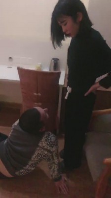 【新疆主人】跪在混血儿S脚下犯贱 bf8008