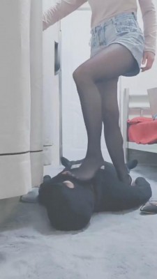 【灵竹】主人露脸脚羞辱贱狗 bf8049