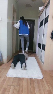 【罗宾】原味白袜裸足深喉到底 bf8101