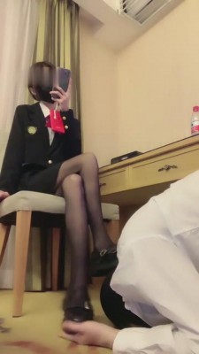 【希希子】制服黑丝无下限羞辱废狗 bf8118