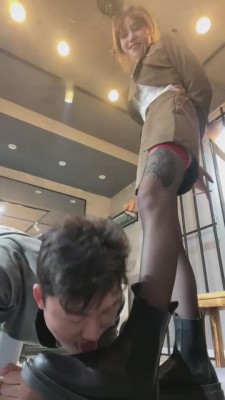 【禾HE】多双鞋强迫舔脏鞋底/插嘴踩舌 bf8177