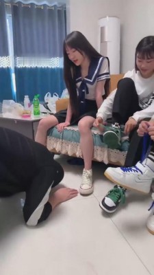 【精神小妹】推荐!5素人S群虐班主任/强制喝圣水吃脏东西 bf8248