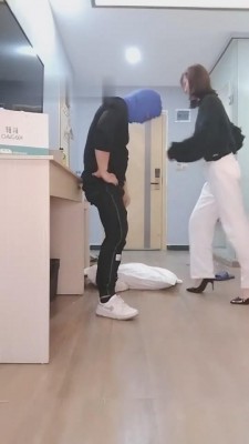 【德意志】暴力美少女组合群殴男神 bf8536