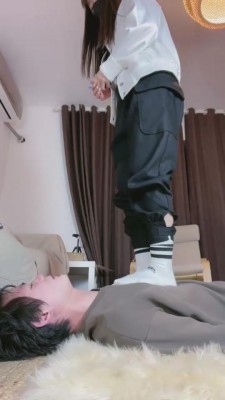 【风吟女神】白棉袜踩踏塞嘴专场 bf86661