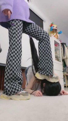 【美离子】开发可爱女M-脏鞋臭棉袜羞辱 bf8627