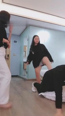 【德意志】4素人小姐姐群殴专场-踢裆口水暴力调 bf8529