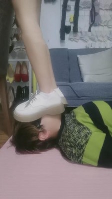 【傲柔】小白鞋白袜踩脸/踩脖子/跳踩 bf8833