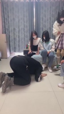 【精神小妹】精彩-群素人暴力虐狗/超爽场 bf8956