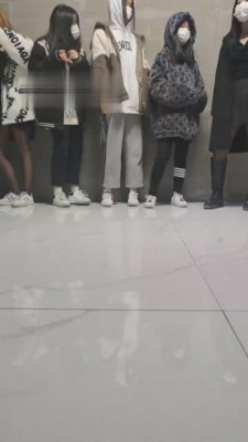 【开发素人】5S素人-精神小妹暴力踢踹打 bf5807