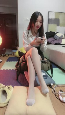 【尤物S】狗奴坐脸-全体重踩踏 bf6050