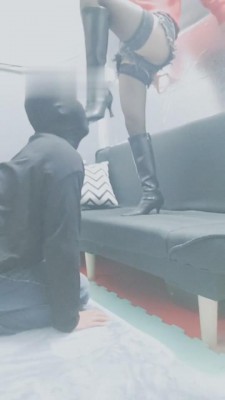 【灵竹】边舔靴子边犯贱的狗奴 bf6121