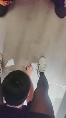 【小拽主人】情侣s开发狗当绿奴（双主轮流圣水） bf6594