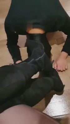 【情思女主】长靴踩踏-圣水-钻胯 bf6706