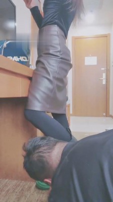 【济南may老师】公司前台羞辱猥琐老板 bf6386