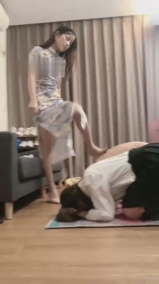 【希希子】欠债哥哥拿表妹抵债 bf6622