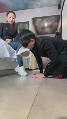 【魅儿】羞辱原味恋足狗 bf6466