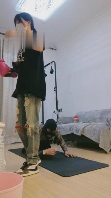 【暴力美学】AJ学生主拿狗当出气筒-拳击/坐脸/圣水 bf6938