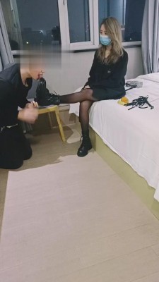 【重庆男神】被酒吧精神小妹暴打日记 bf7122