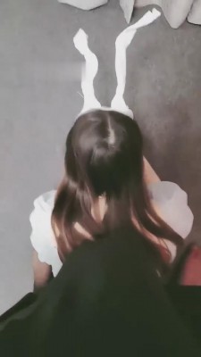 【清见】18岁的母狗刚成年就被圈养了 bf9168