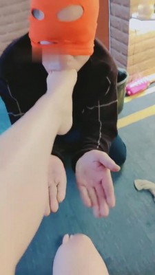 【东营天香百合】贱狗跪下来拜年 bf7805