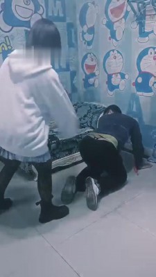 【开发素人】极品美女小刘暴力tj男神 bf7332