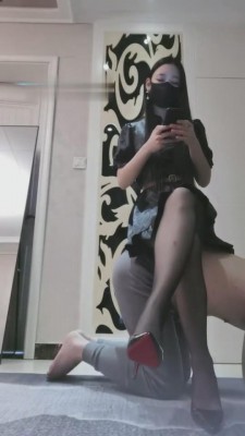 【猫神大人】强制rush高跟踩踏+虐乳 bf7351