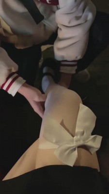 【雪莉】麦当劳公开玩弄私奴 bf7352