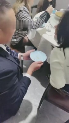 【成都六姐】狗狗伺候姐妹聚餐 bf7558