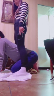 【倾欣S】大学生S原味袜羞辱 bf9285