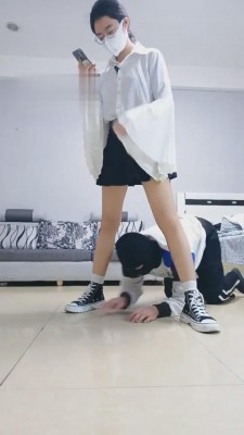 【小刚几】剧情-修理插队狗 bf3678