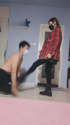 【雪儿】捆绑强制踢踹 bf4147