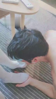 【Naya公主】欺负骚狗-耳光圣水揍 bf4718