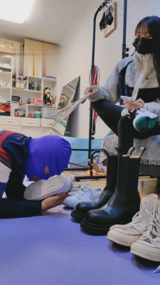 【暴力美学】舔鞋盛宴-脚耳光强迫喂食 bf4887