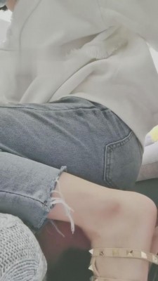 【小拽主人】发现表弟偷闻我的鞋子 bf4949