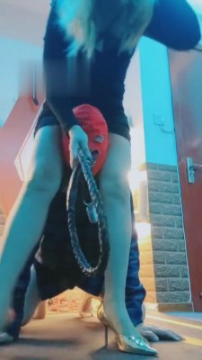 【东营天香百合】高跟鞋脚下之辱 bf5673