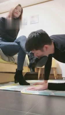 【六六】开发学生狗子-情迷靴下 bf5069