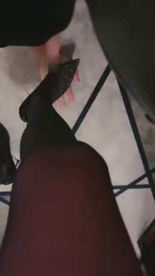 【成都女王瑶妈】黑丝碾压食物喂食圈养狗 bf5540