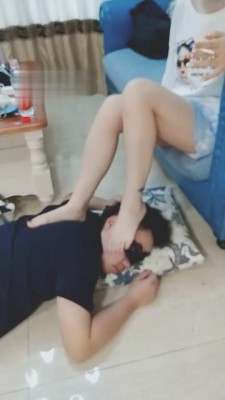 【贝蒂】超脏贝壳头过膝袜耳光踢裆圣水 bf1134