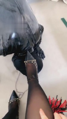 【伊兮夫妻】户外楼道公开遛狗 bf1133